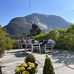 Cozy House In Eidfjord
