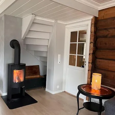 Semesterbostad Cozy House In *
