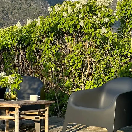 Semesterbostad Cozy House In