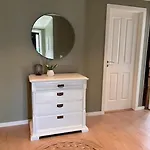 Дом отдыха Cozy House In Эйдфьорд